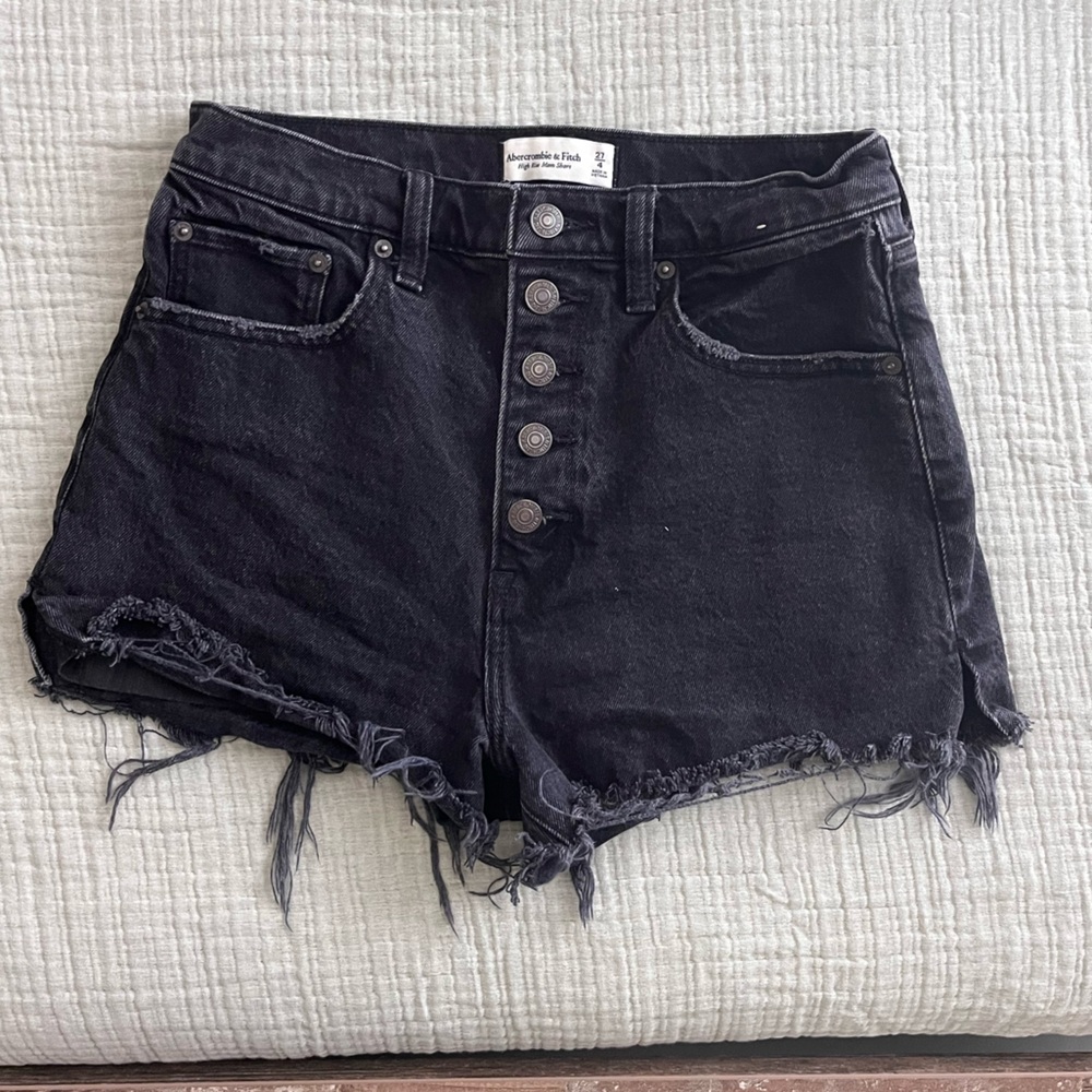 Abercrombie High Rise Mom Short size 27/4